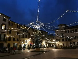 Lucca S.Francesco Platz zu Weihnachten