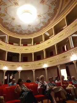 In the small theatre of the Rassicurati in Montecarlo
